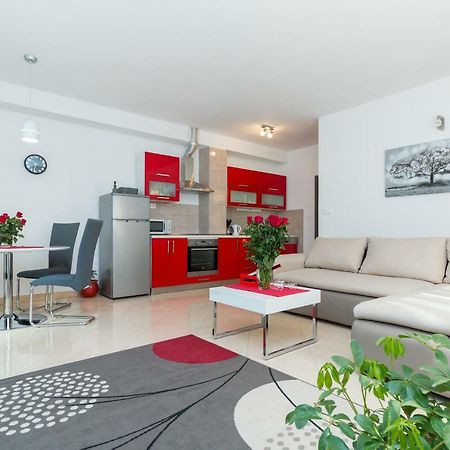 Apartment Jurasin Kaštela Екстериор снимка