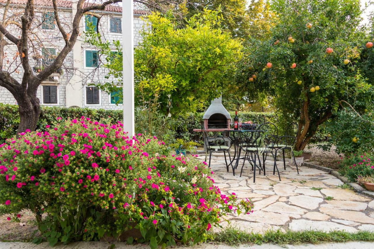 Apartment Jurasin Kaštela Екстериор снимка